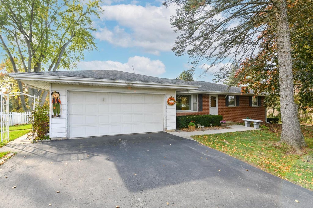 Photo of 26805 Apple ROAD, Waterford, WI 53185 (MLS # 1986395)