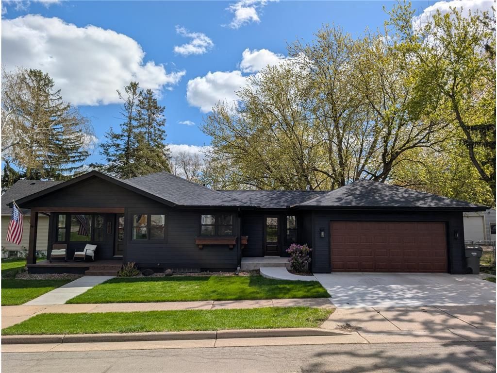 Photo of 1020 Franklin STREET, Baldwin, WI 54002 (MLS # 7068248)