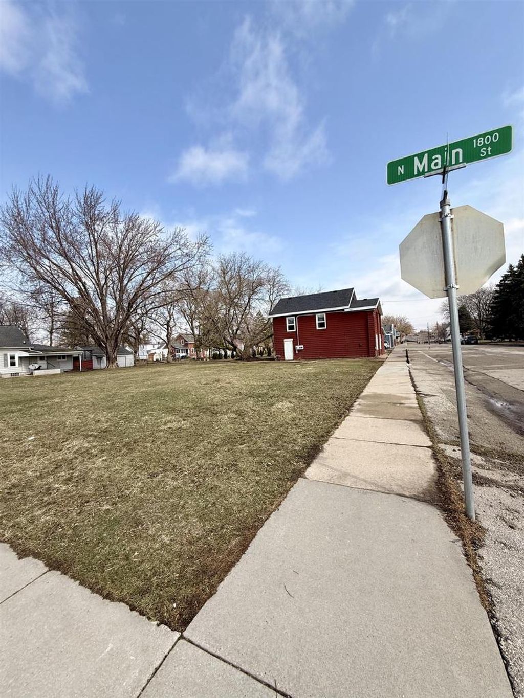 Photo of 10 E Gruenwald AVENUE, Oshkosh, WI 54901 (MLS # 50323009)