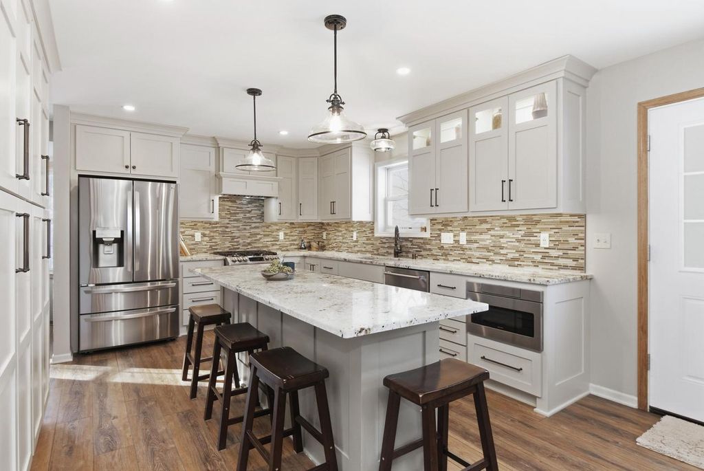 Photo of 1815 Bark River DRIVE, Hartland, WI 53029 (MLS # 1949397)