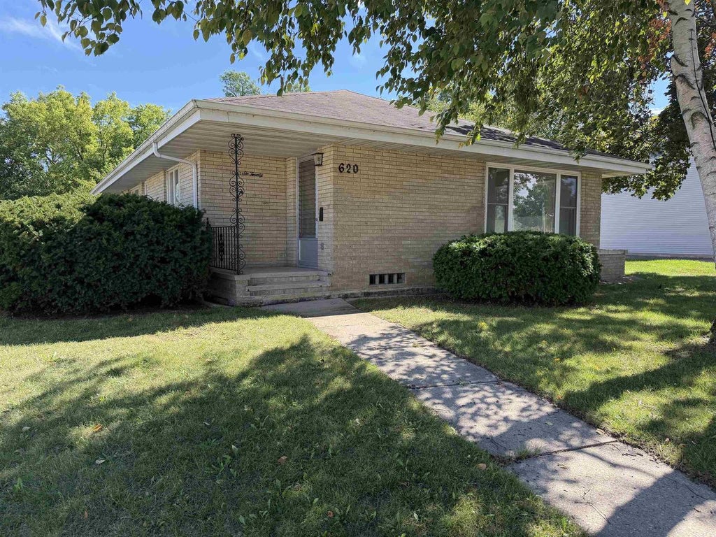 Photo of 620 Reed STREET, Neenah, WI 54956 (MLS # 50332533)