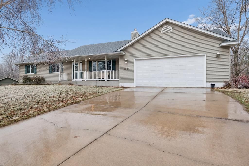 Photo of 1528 Shore Haven COURT, Menomonie, WI 54751 (MLS # 1599746)