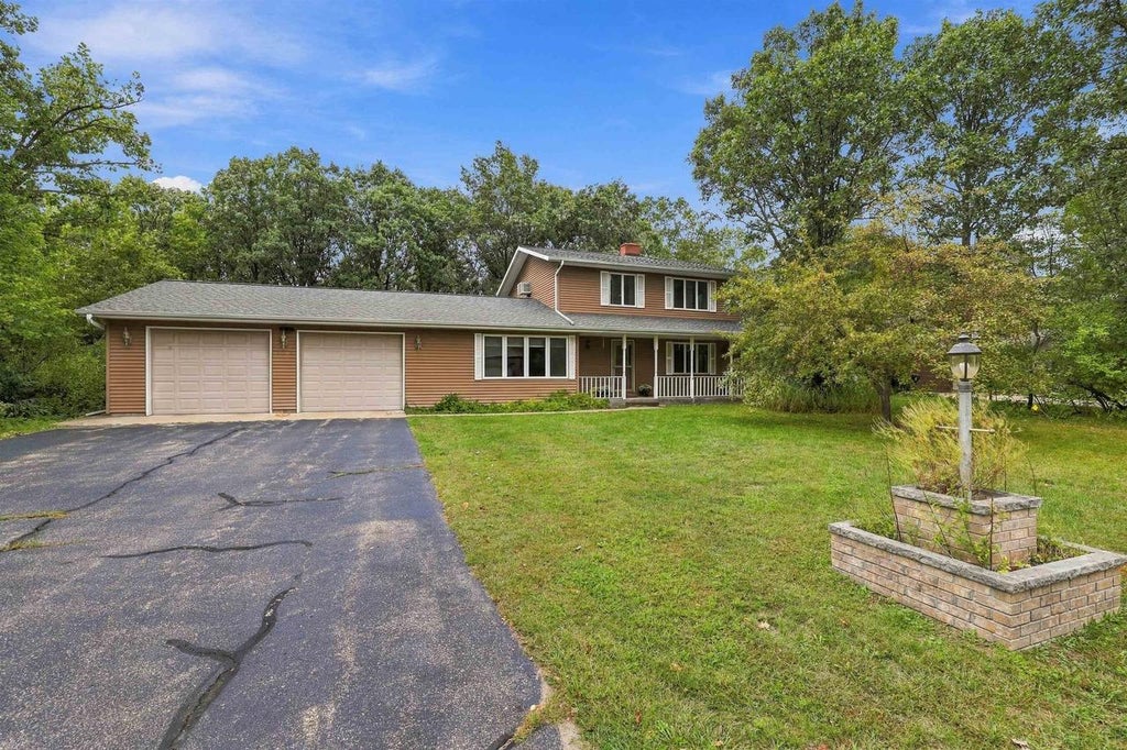 Photo of 113 Walkins COURT, Stevens Point, WI 54481 (MLS # 22604568)