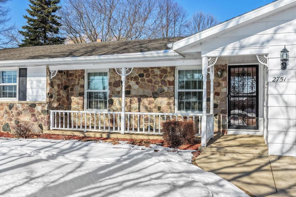 Photo of 2751 Allouez AVENUE, Green Bay, WI 54311 (MLS # 50321037)