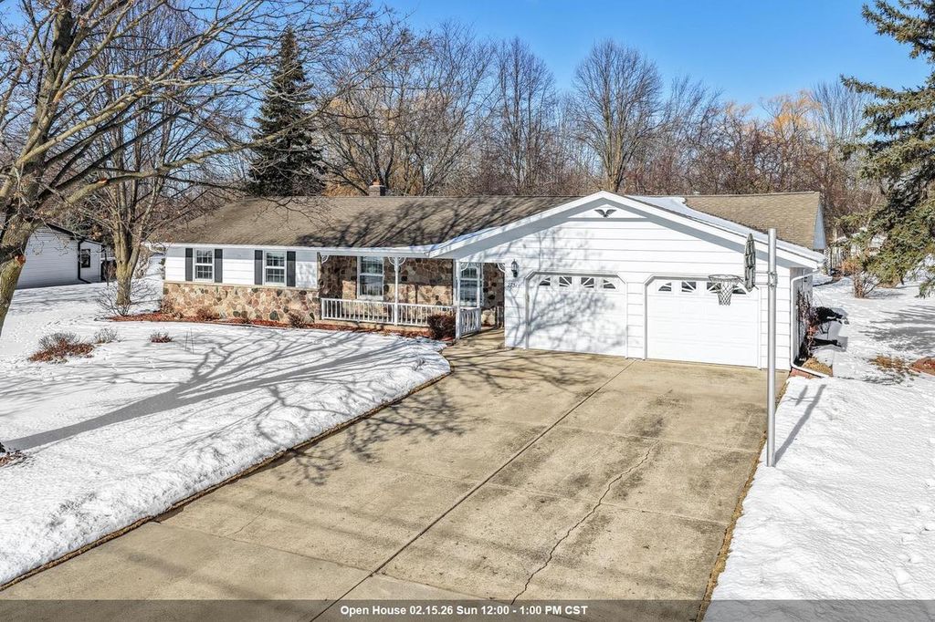Photo of 2751 Allouez AVENUE, Green Bay, WI 54311 (MLS # 50321037)