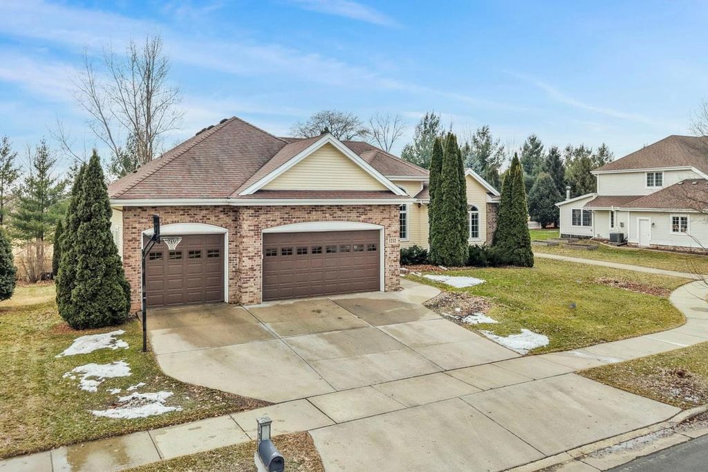 Photo of 1232 Dartmouth DRIVE, Waunakee, WI 53597 (MLS # 2016380)