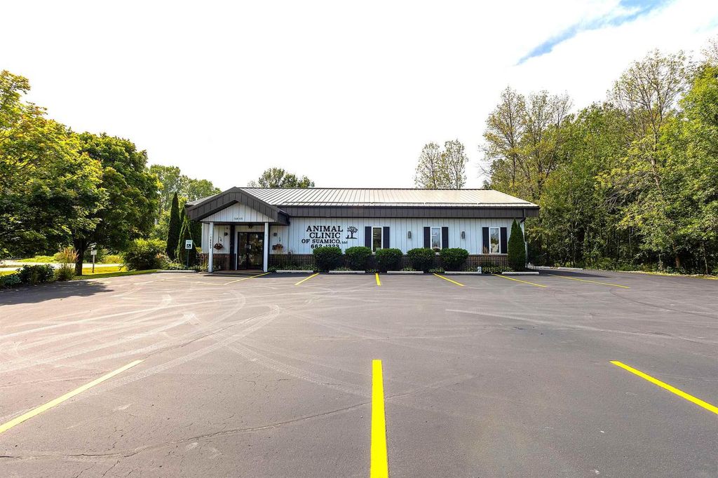 Photo of 14605 Velp AVENUE, Suamico, WI 54173 (MLS # 50319110)