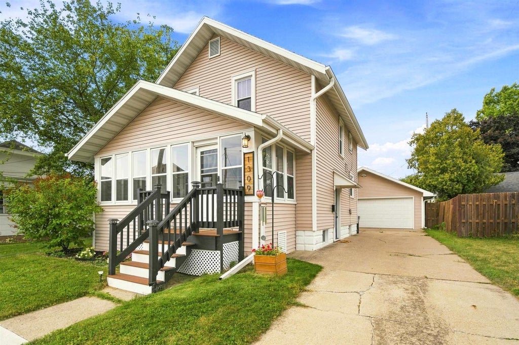 Photo of 1309 N Morrison STREET, Appleton, WI 54911 (MLS # 50332036)