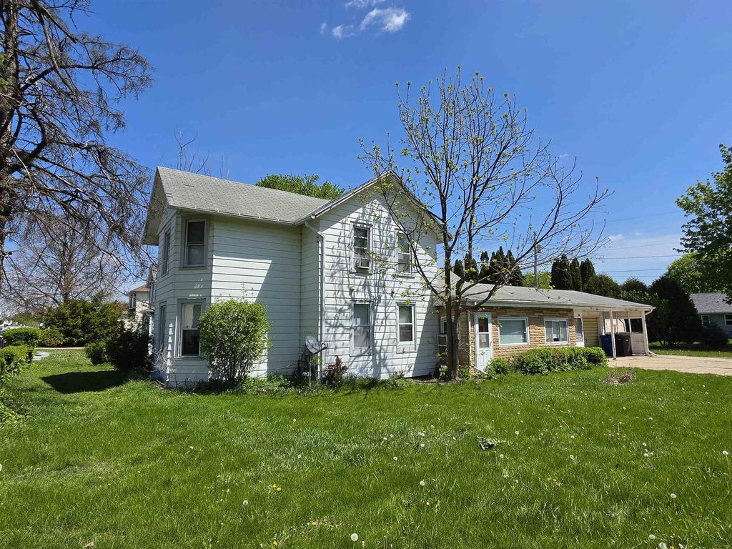 Photo of 100 Valley View STREET, Verona, WI 53593 (MLS # 2023737)