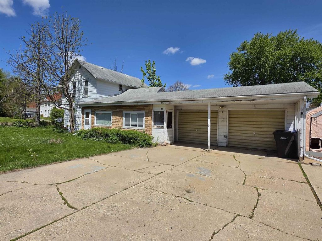 Photo of 100 Valley View STREET, Verona, WI 53593 (MLS # 2023737)