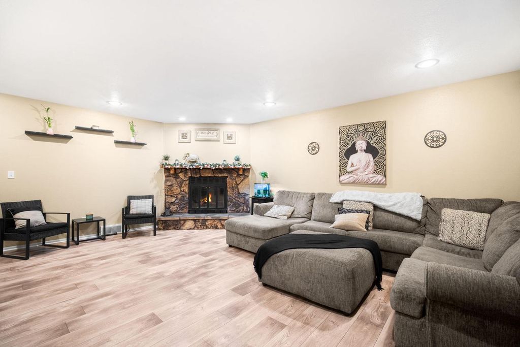 Photo of 157 W Goldleaf AVENUE, Milwaukee, WI 53207 (MLS # 1955597)