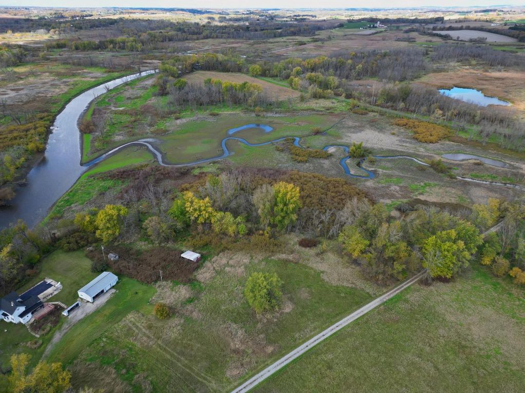 Photo of W2951 Monroe ROAD, Oconomowoc, WI 53066 (MLS # 1943554)