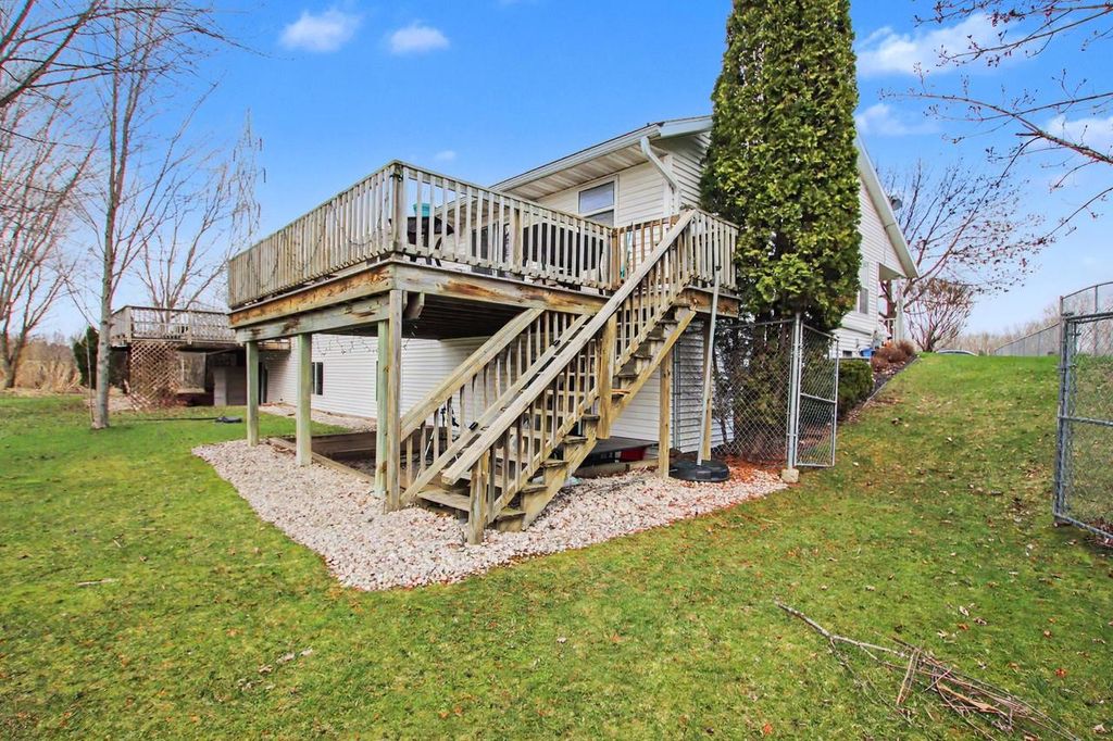 Photo of 2941 Popplewood COURT, Suamico, WI 51473 (MLS # 50324022)