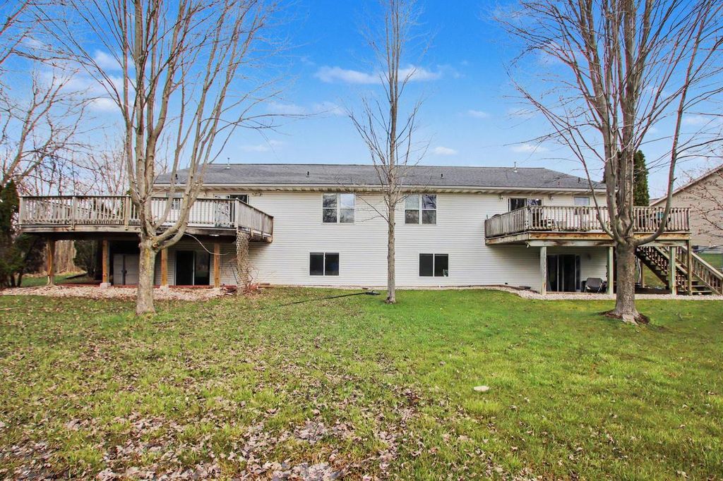 Photo of 2941 Popplewood COURT, Suamico, WI 51473 (MLS # 50324022)