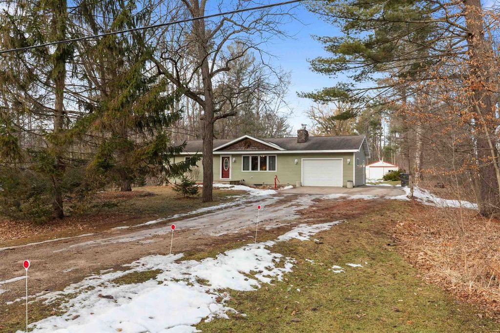Photo of E8332 Weyauwega ROAD, New London, WI 54961 (MLS # 50321290)