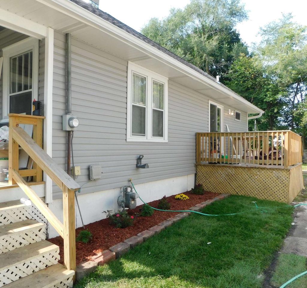 Photo of W180N9890 Riversbend CIRCLE WEST CIRCLE W, Germantown, WI 53022 (MLS # 1943699)