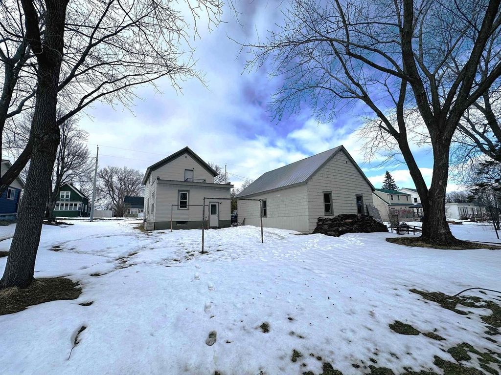 Photo of 818 Western STREET, Marshfield, WI 54449 (MLS # 22601105)