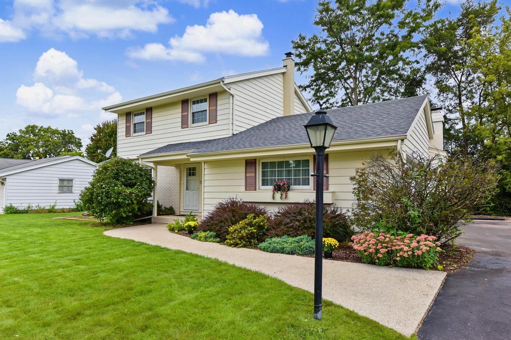 Photo of 14000 W Wilbur DRIVE, New Berlin, WI 53151 (MLS # 1981501)