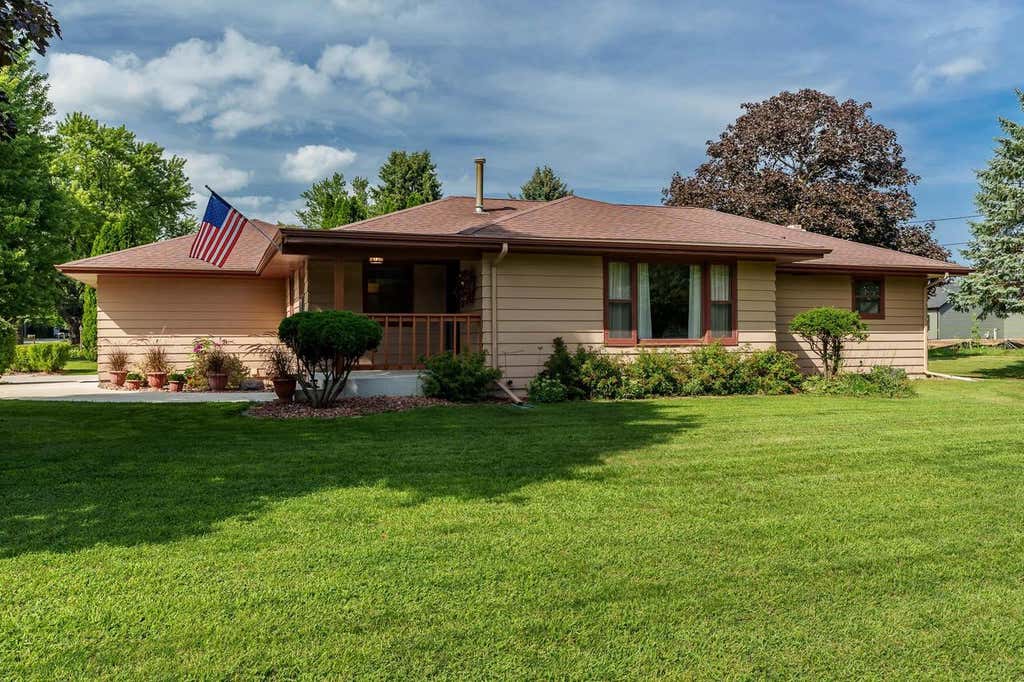 Photo of 402 N Pine STREET, Orfordville, WI 53576 (MLS # 2031049)