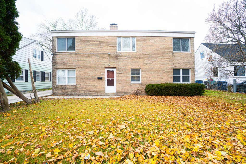 Photo of 5227 N 60th STREET, Milwaukee, WI 53218 (MLS # 1943090)