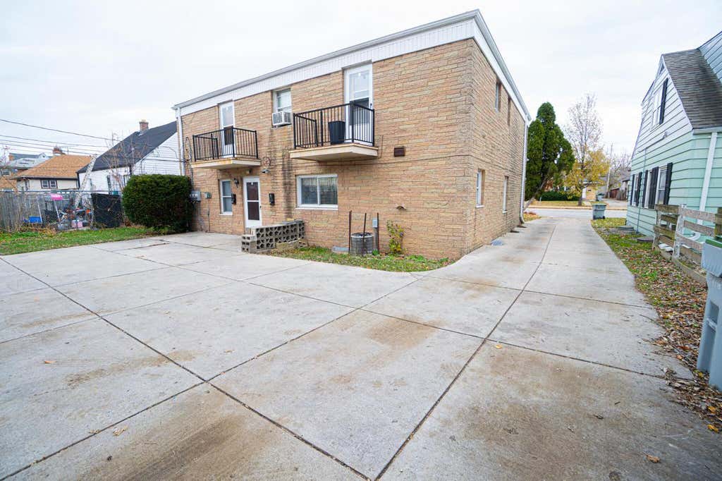 Photo of 5227 N 60th STREET, Milwaukee, WI 53218 (MLS # 1943090)