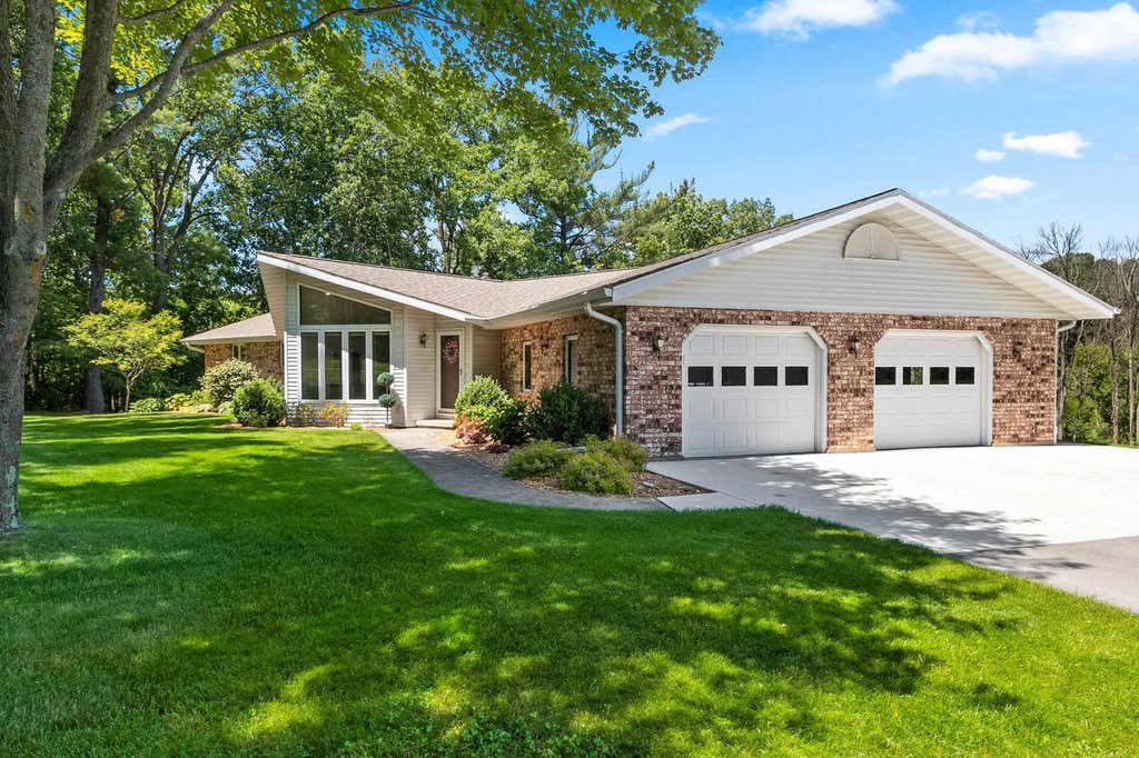 Photo of 3685 Elmtree ROAD, Suamico, WI 54313 (MLS # 50328057)