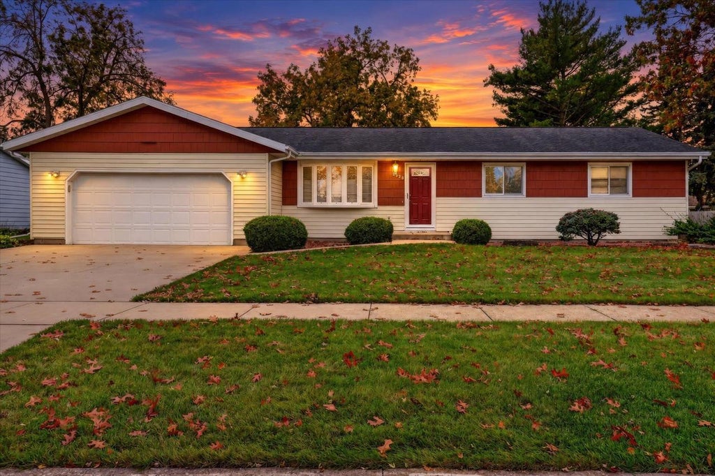 Photo of 2528 Lilac LANE, Janesville, WI 53545 (MLS # 2034475)