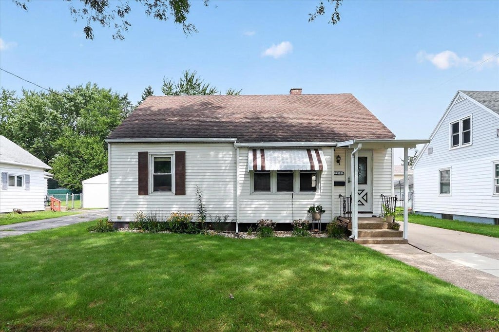 Photo of 1513 Forest AVENUE, Beloit, WI 53511 (MLS # 2031886)