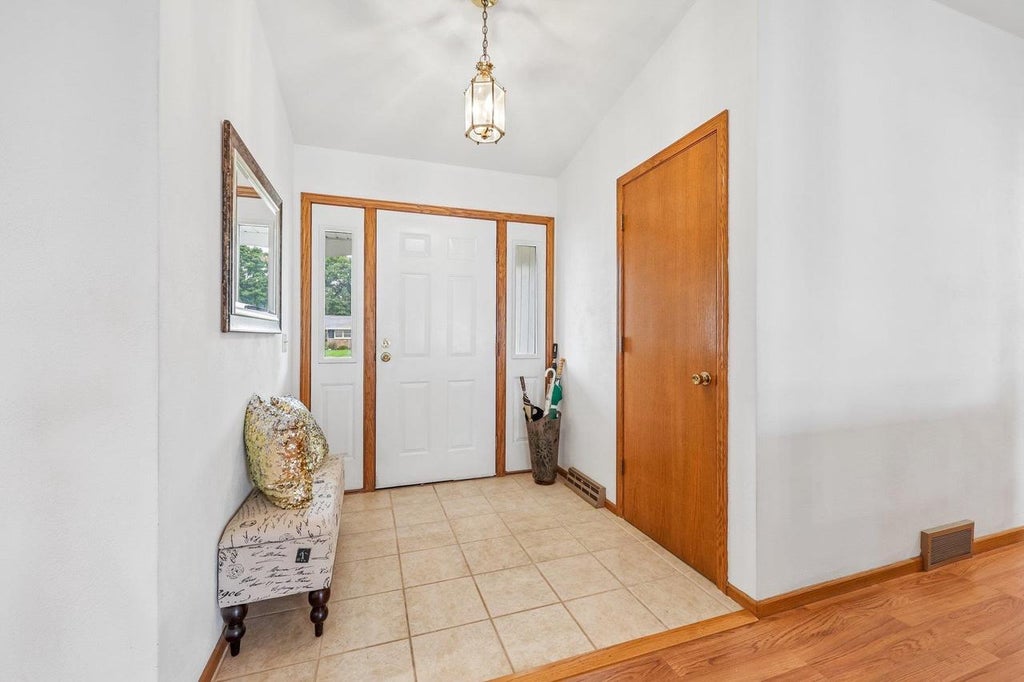 Photo of 720 E Holly ROAD, Beloit, WI 53511 (MLS # 2033005)
