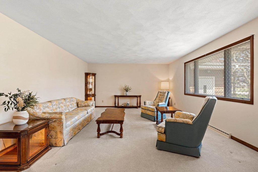 Photo of 3005 N Abendroth STREET, Appleton, WI 54914 (MLS # 50324396)