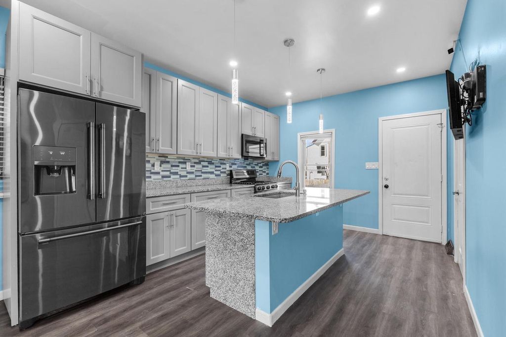 Photo of 2045 S 15th PLACE, Milwaukee, WI 53204 (MLS # 1948820)