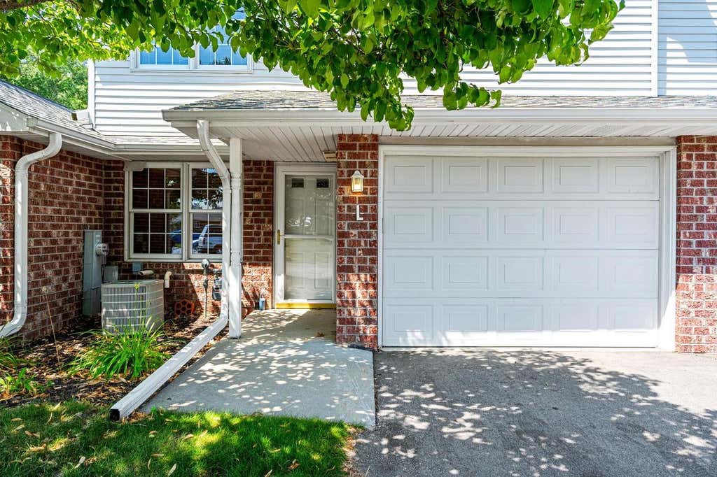Photo of 2563 Telluride #L TRAIL, Green Bay, WI 54313 (MLS # 50330387)