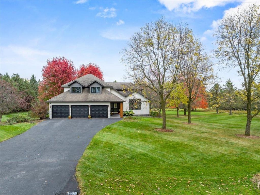 Photo of 11860 Sunset DRIVE, Marshfield, WI 54449 (MLS # 22505034)