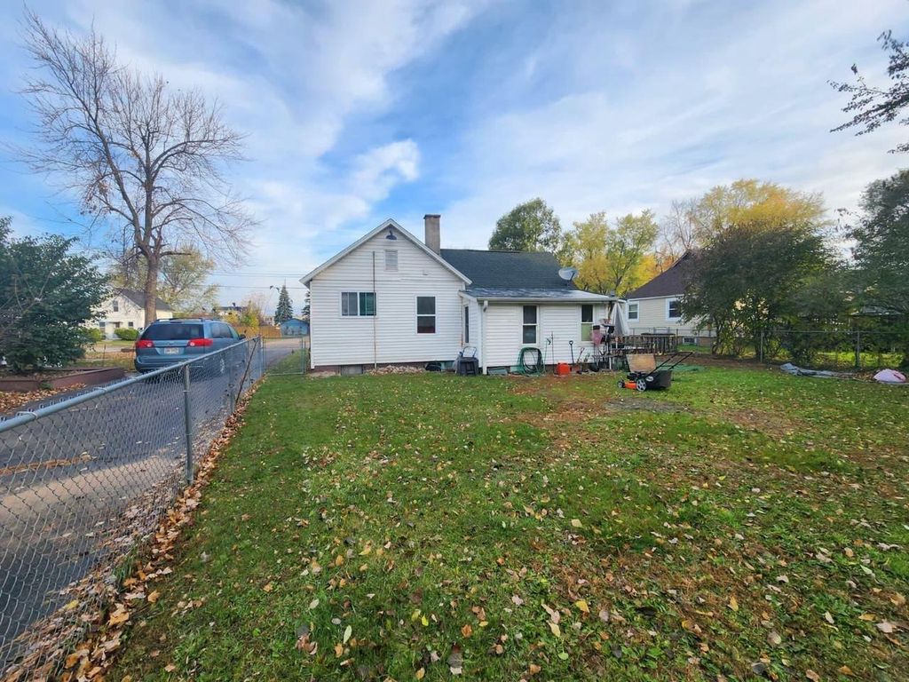 Photo of 640 Lee STREET, Wisconsin Rapids, WI 54495 (MLS # 22505238)