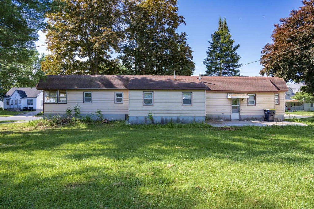 Photo of 433 West AVENUE, Mauston, WI 53948 (MLS # 2024990)