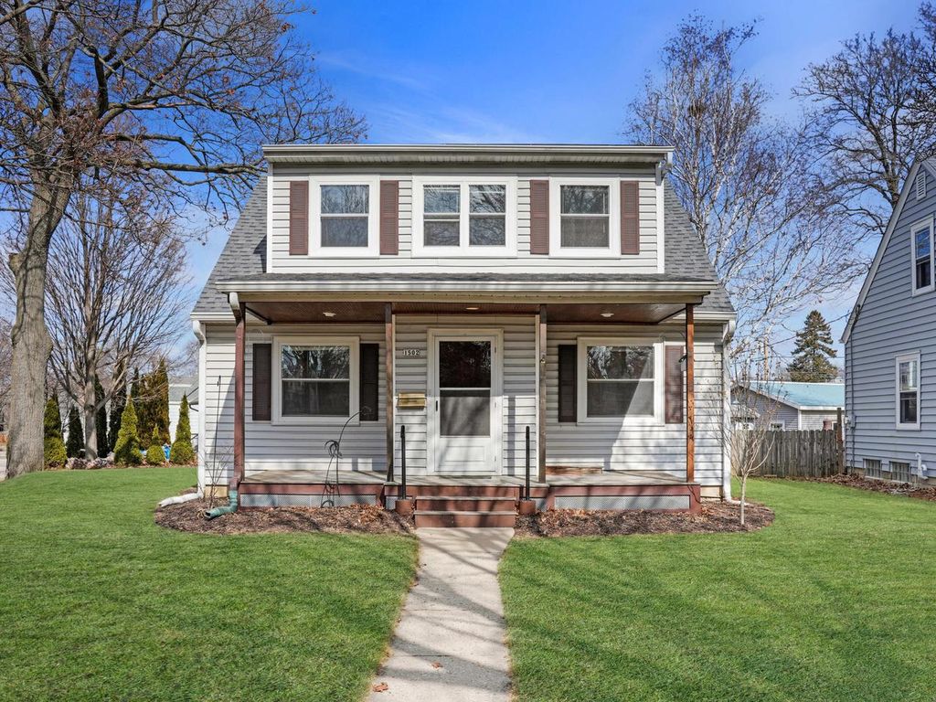 Photo of 1502 E Tripoli AVENUE, Milwaukee, WI 53207 (MLS # 1952095)