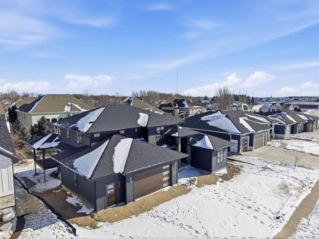 Photo of 819 Schewe ROAD, Middleton, WI 53562 (MLS # 2015802)