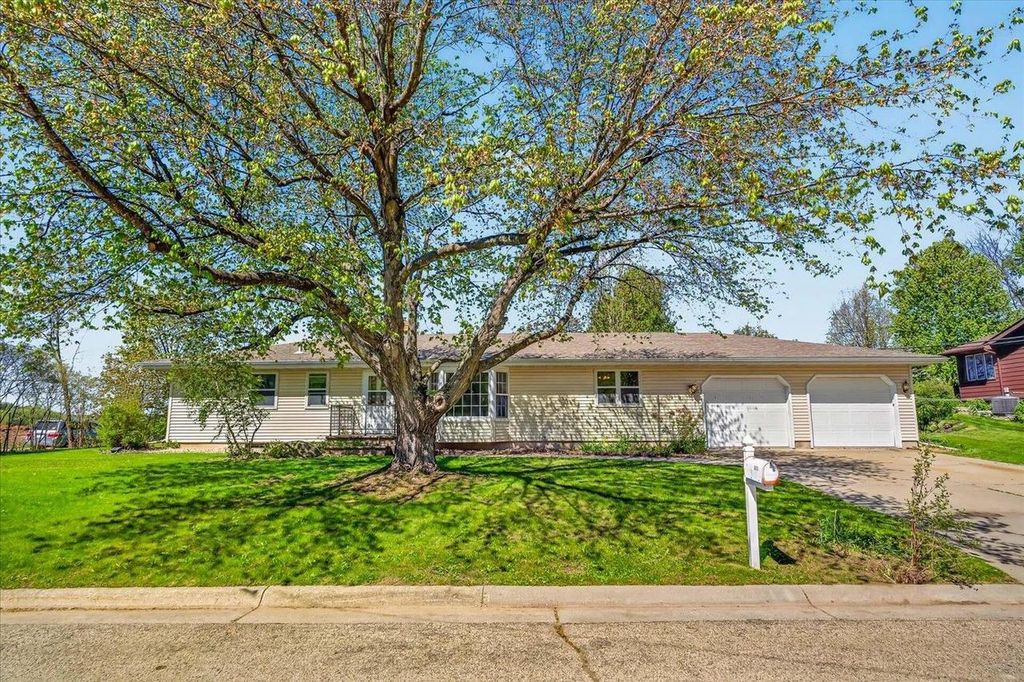 Photo of 3003 Marvin COURT, Cross Plains, WI 53528 (MLS # 2022762)