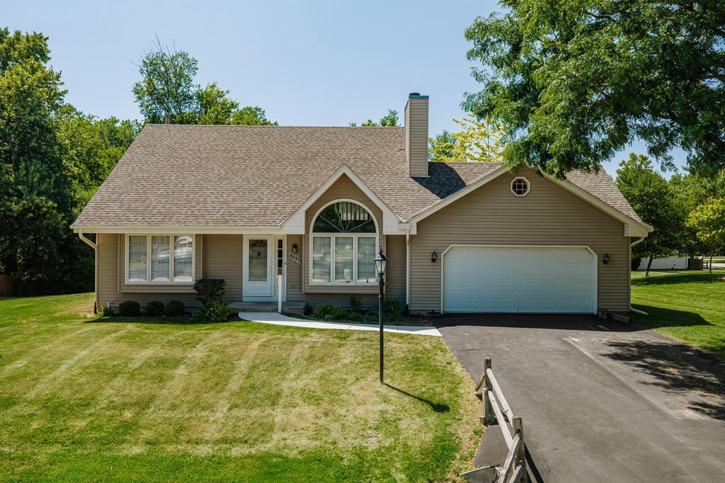 Photo of 8899 S Patricia BOULEVARD, Oak Creek, WI 53154 (MLS # 1971745)