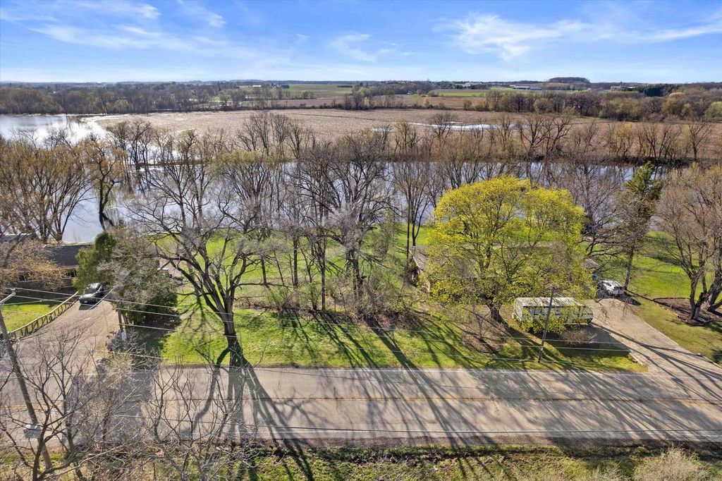 Photo of 1734 Jefferson ROAD, Watertown, WI 53094 (MLS # 2021416)