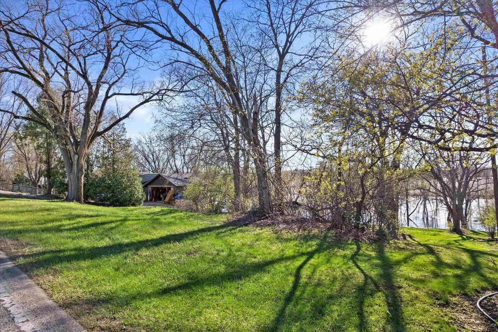 Photo of 1734 Jefferson ROAD, Watertown, WI 53094 (MLS # 2021416)