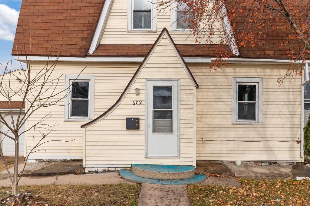 Photo of 609 W Cook STREET, New London, WI 54961 (MLS # 50318504)