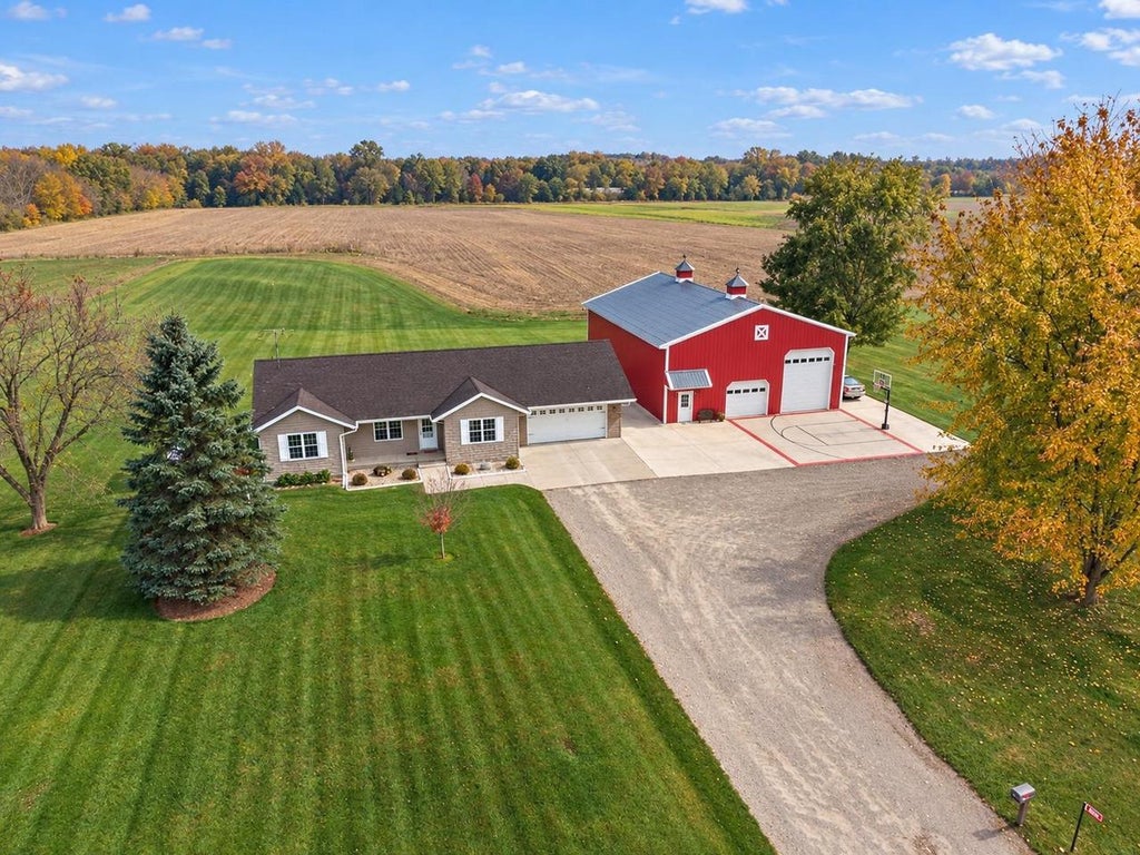 Photo of W670 Town Line ROAD, Krakow, WI 54137 (MLS # 50334738)