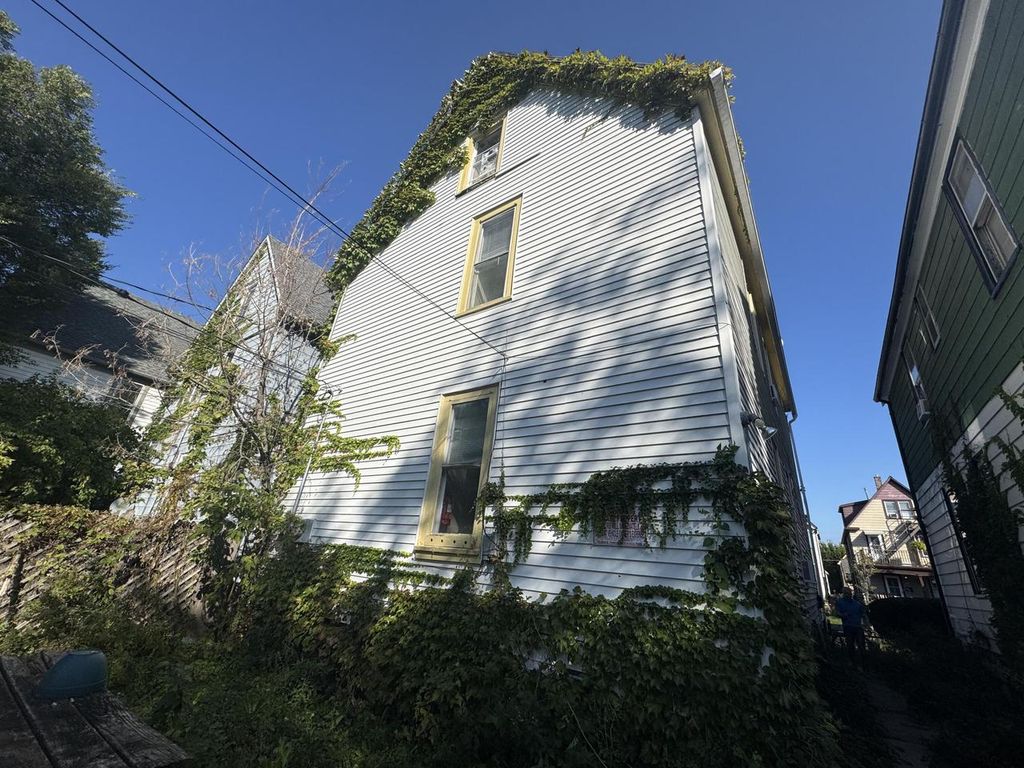 Photo of 2951 N Fratney STREET, Milwaukee, WI 53212 (MLS # 1939747)