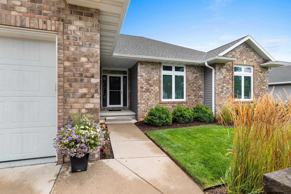 Photo of 3353 Langdon STREET, Green Bay, WI 54311 (MLS # 50332660)