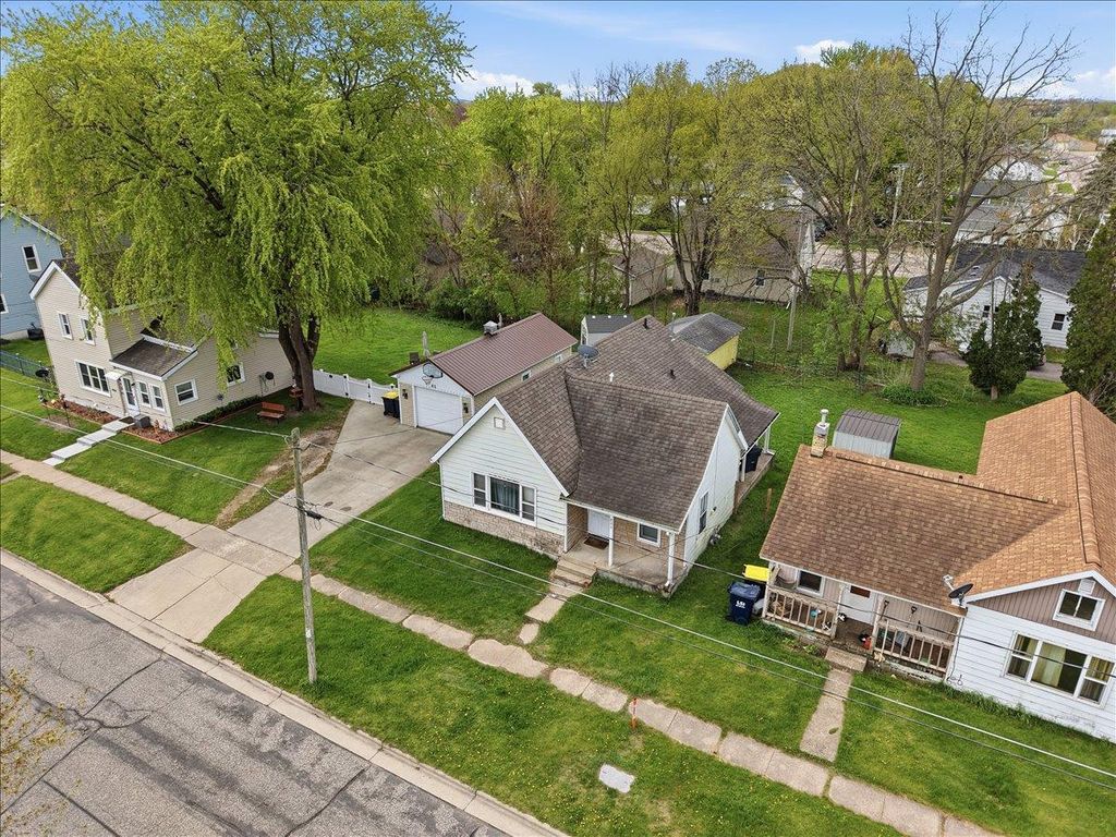 Photo of 806 Mansion STREET, Mauston, WI 53948 (MLS # 2022216)