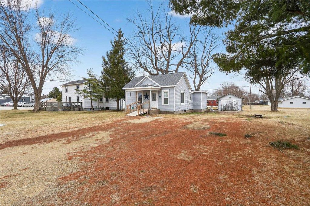 Photo of 1504 W 7th AVENUE, Brodhead, WI 53520 (MLS # 2016914)