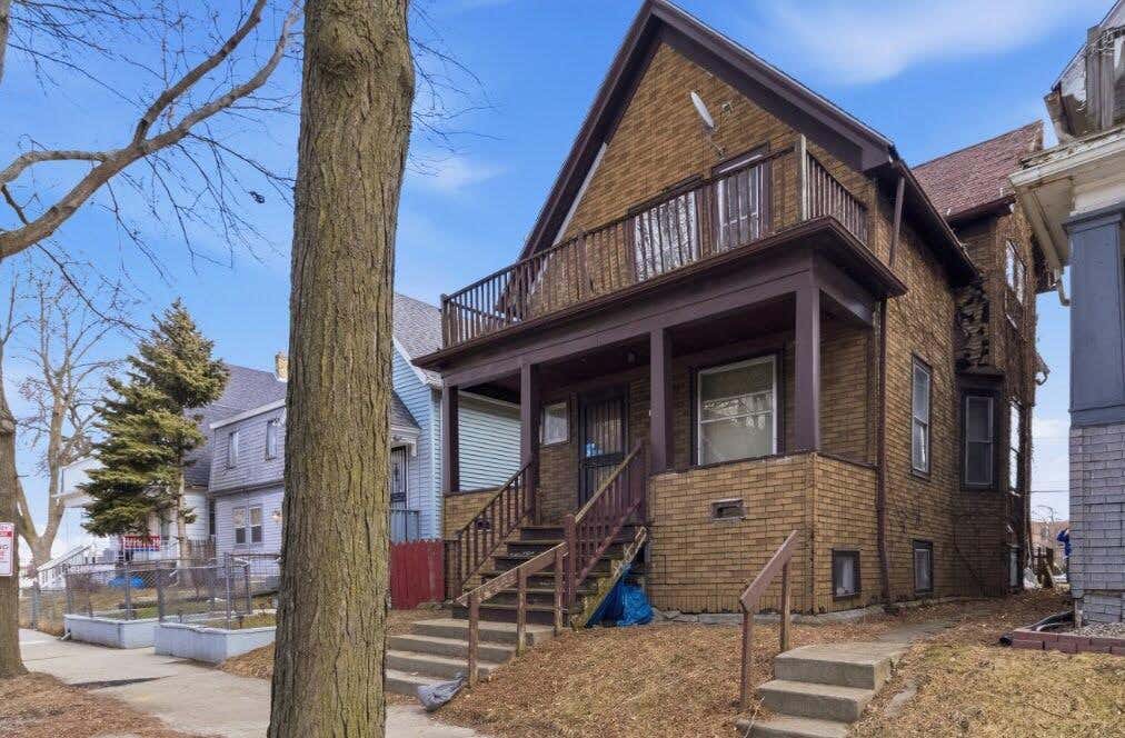 Photo of 2466 N 33rd STREET, Milwaukee, WI 53210 (MLS # 1952894)