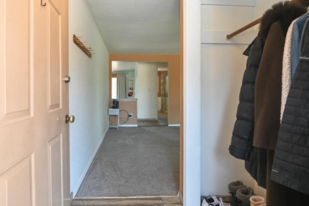 Photo of 1024 Edgewood DRIVE, Green Bay, WI 54311 (MLS # 50322985)