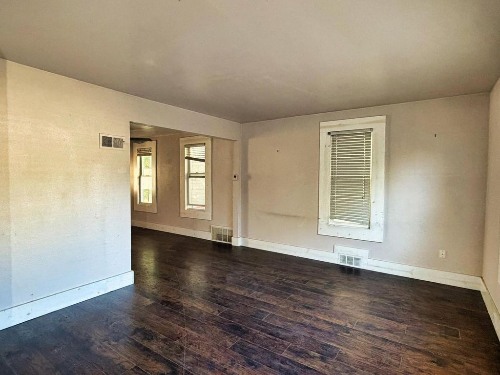 Photo of 3739 W Kilbourn AVENUE, Milwaukee, WI 53208 (MLS # 1937898)